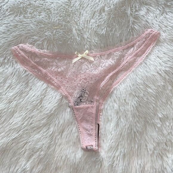 WHITE FOX Boutique Thong Think of you Panty Powder Pink Lace NEW Size Large - Picture 5 of 12